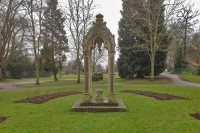 whish sisters fountain in Sandford Park