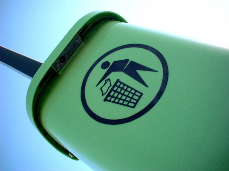 Recycling bin