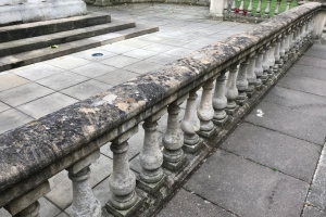 Balustrade pre-clean June 2023