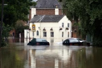 cars stranded in the 2007 floods